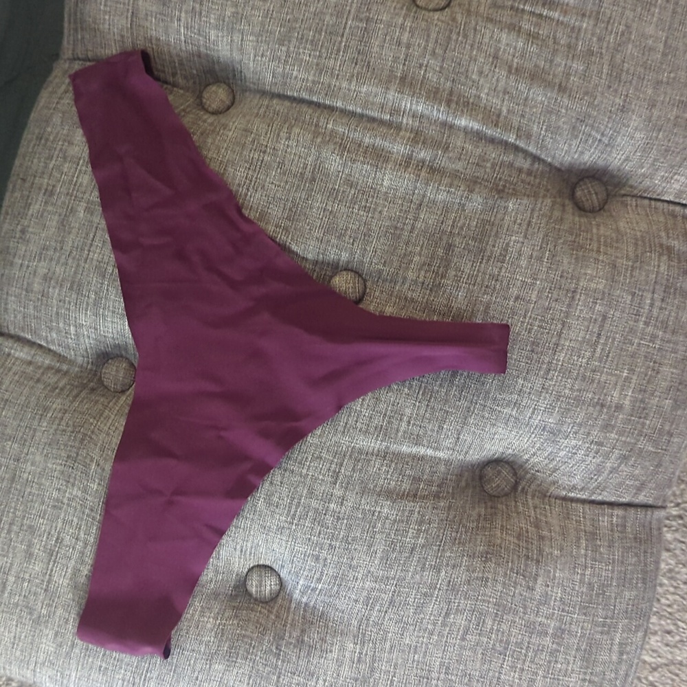 Dark purple seamless thong panty